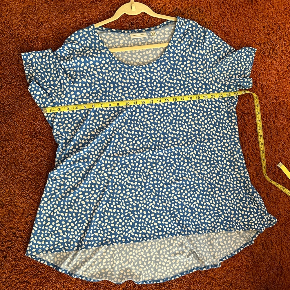 Susan Graver Blue and White Patterned Blouse